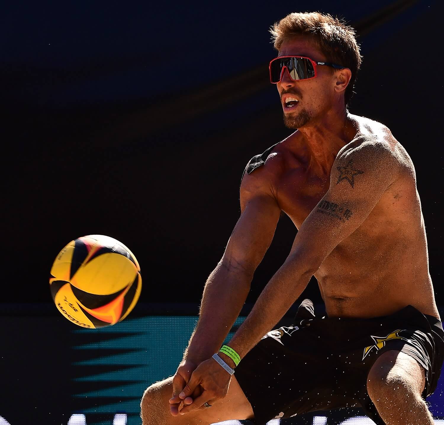 Setting In Beach Volleyball 101 AVP Beach Volleyball